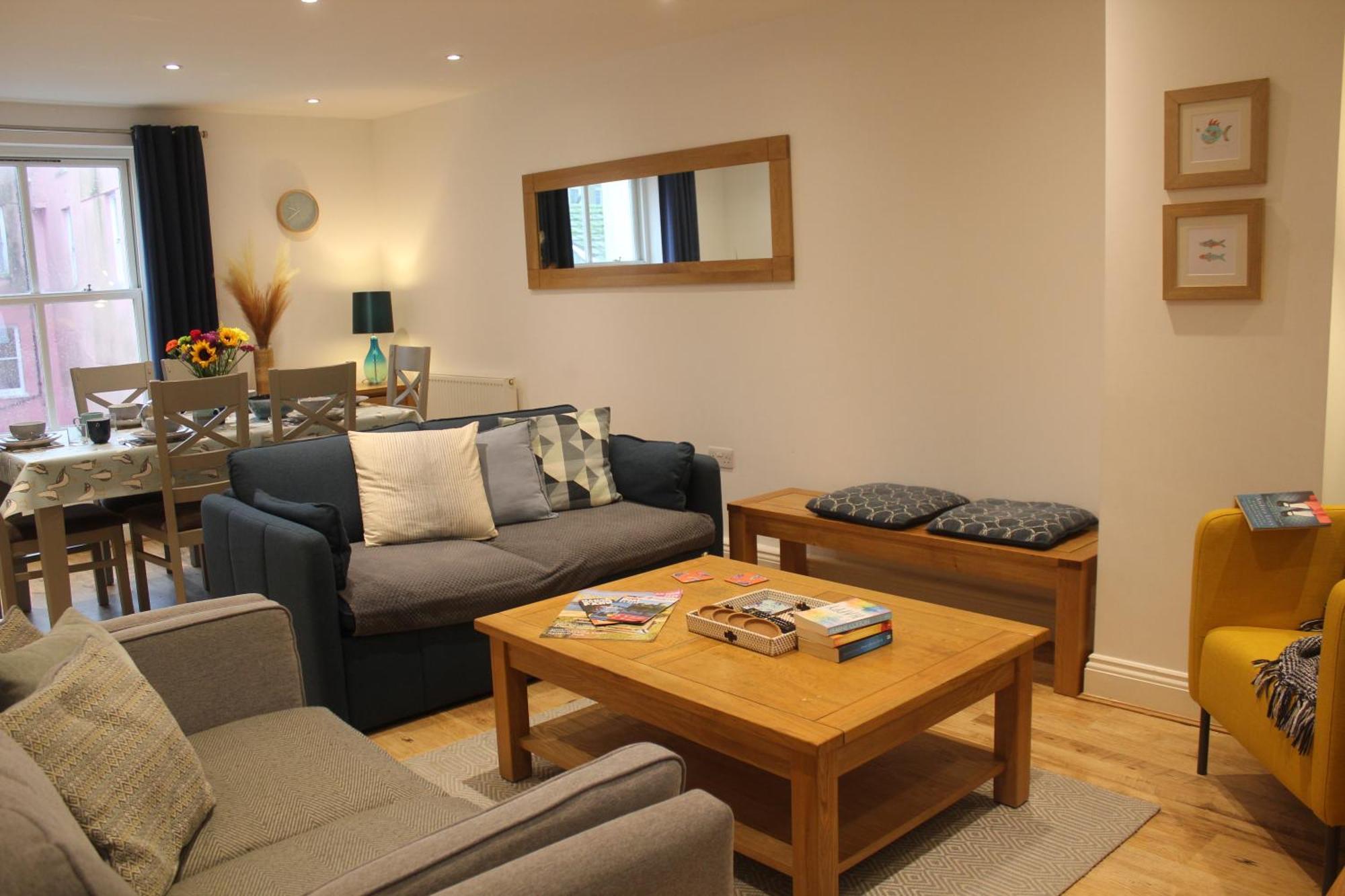 Stylish Flat In Central Tenby & Free Parking Buitenkant foto