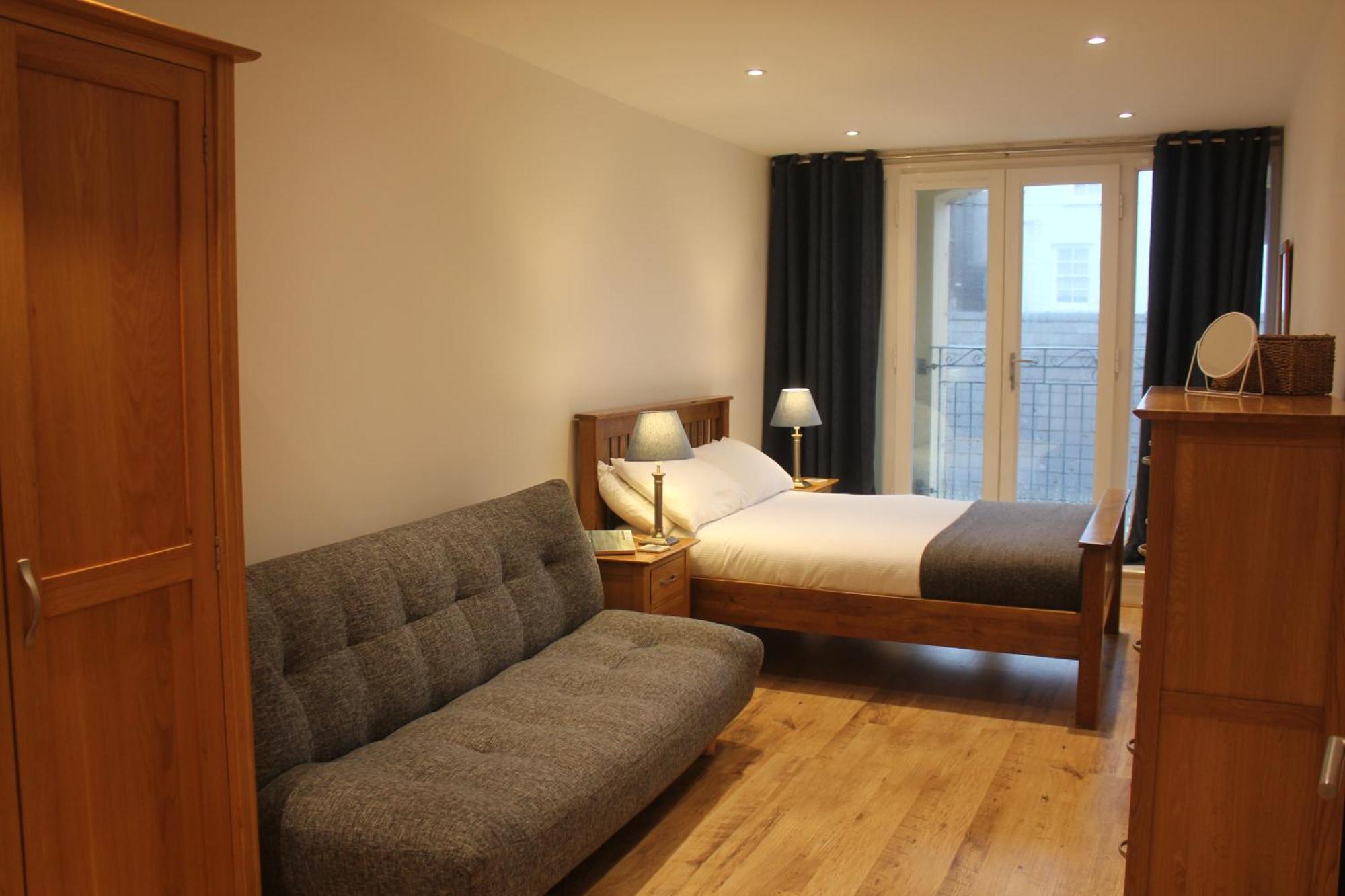 Stylish Flat In Central Tenby & Free Parking Buitenkant foto